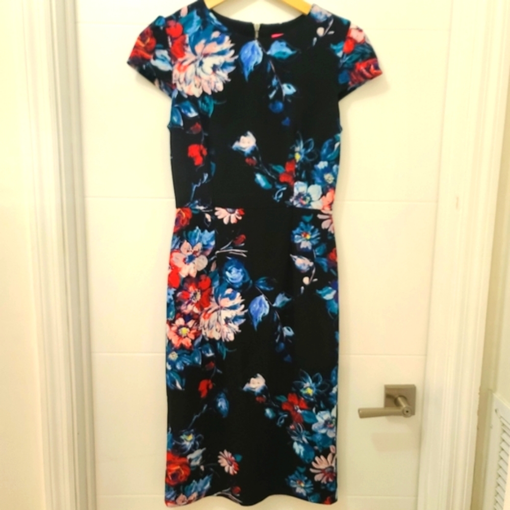 Betsey Johnson Black Floral Print Cap Sleeve Knee Length Sheath Dress Size 4